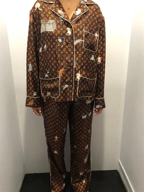 louis vuitton pajamas men.